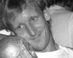 Alman futbolunun efsane isimlerinden Andreas Brehme 63 yaşında dünyaya gözlerini yumdu